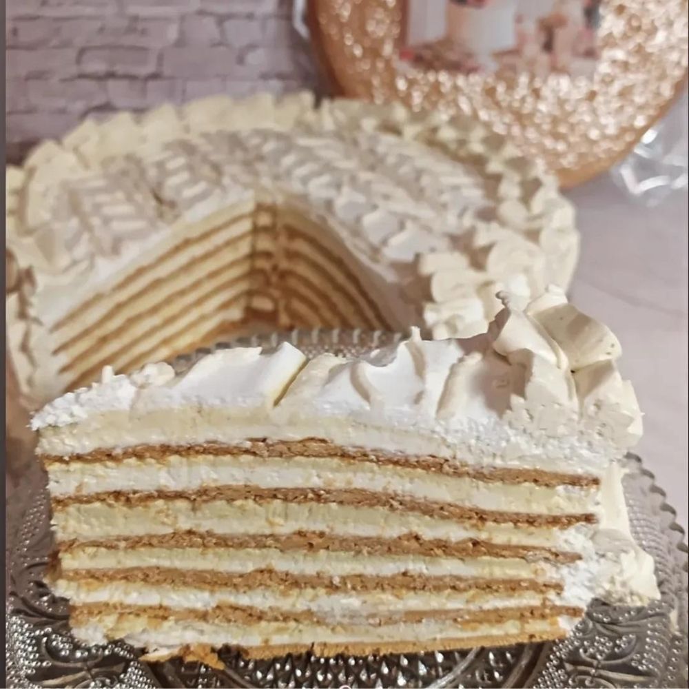 medovik sa pistacima